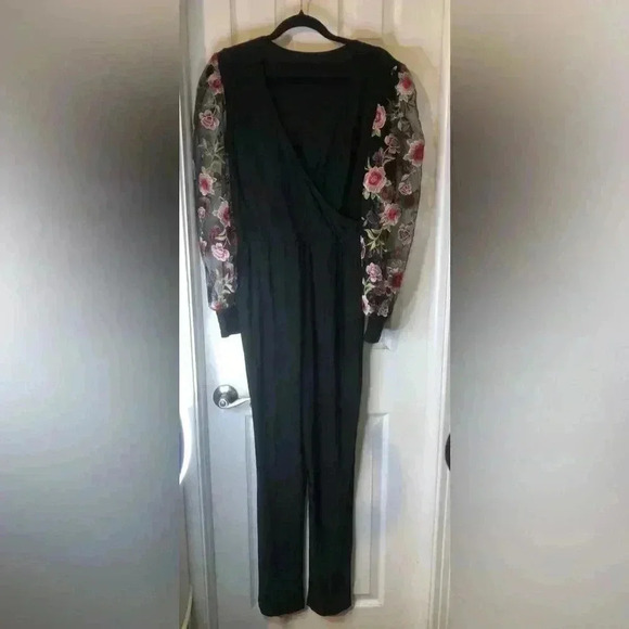 Embroidered Sleeve Jumpsuit - Picture 2 of 16